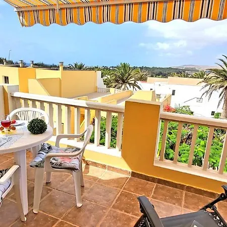Golden With Balcony And Wifi Apartment